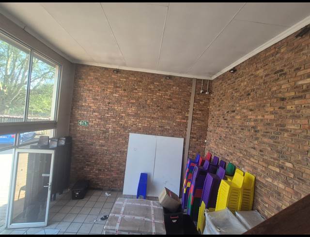 250M² BUSINESS CENTRE TO LET IN PRETORIA WEST