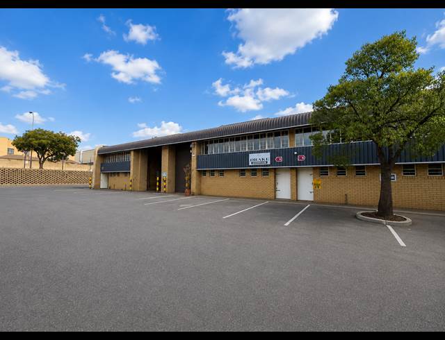 350M² WAREHOUSE TO LET IN MEADOWDALE