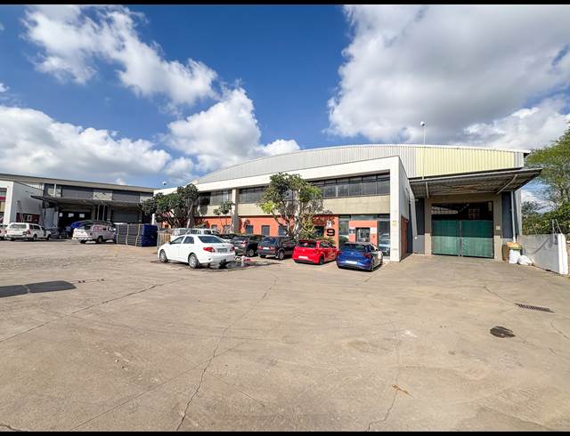 1,671M² WAREHOUSE TO LET IN RIVERHORSE VALLEY