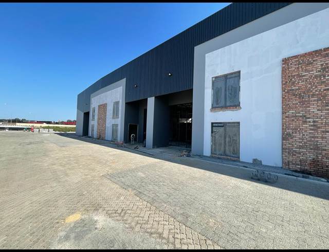428M² WAREHOUSE TO LET IN STIKLAND INDUSTRIAL