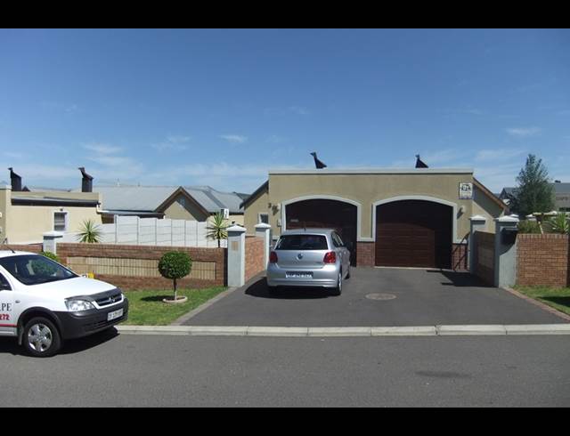 3 bed property to rent in BRACKENFELL SOUTH