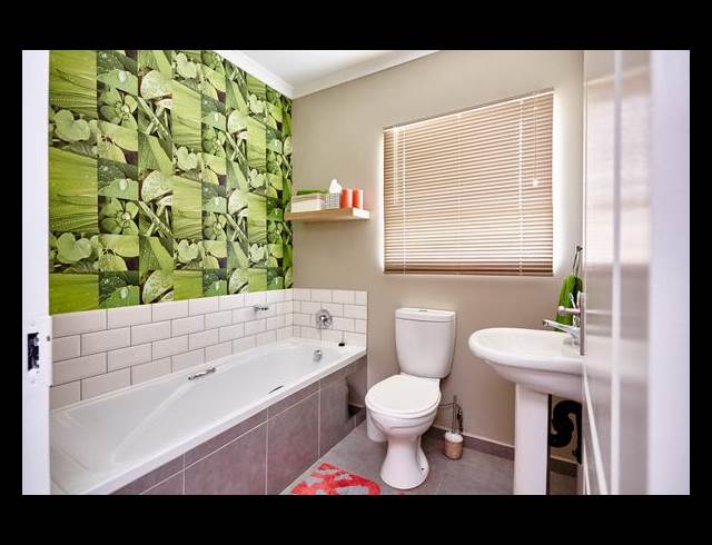 2 BEDROOM PROPERTY TO RENT IN SELCOURT