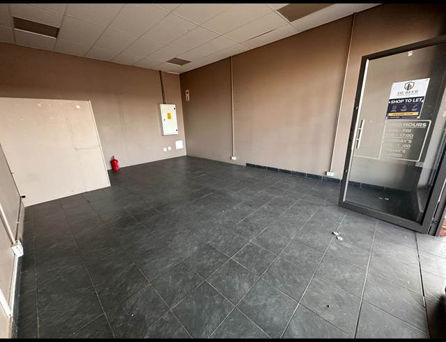 32M² RETAIL TO LET IN REYNO RIDGE