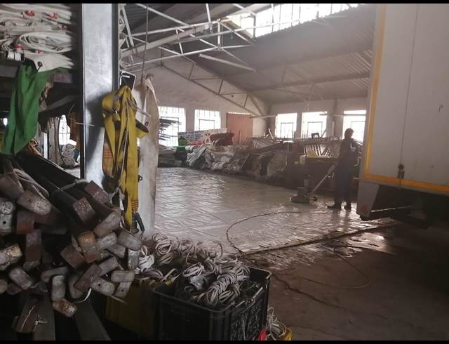 1,000M² WAREHOUSE TO LET IN FORDSBURG