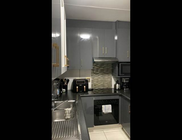 3 BEDROOM PROPERTY TO RENT IN WINCHESTER HILLS