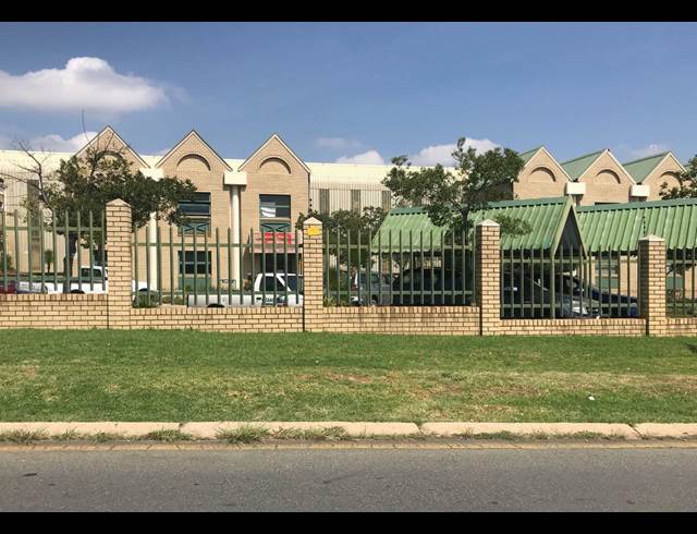 1,715M² WAREHOUSE TO LET IN RANDJESPARK