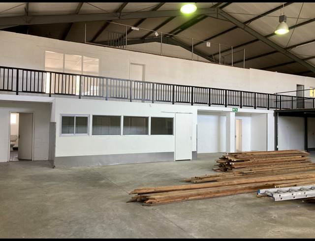 850M² WAREHOUSE RENTED IN WESTLAKE