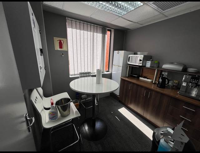 278M² OFFICE TO LET IN UMHLANGA RIDGE
