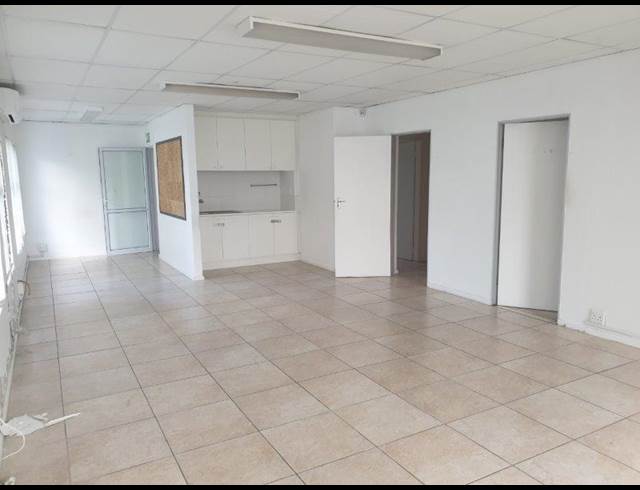 150M² OFFICE TO LET IN KILLARNEY GARDENS