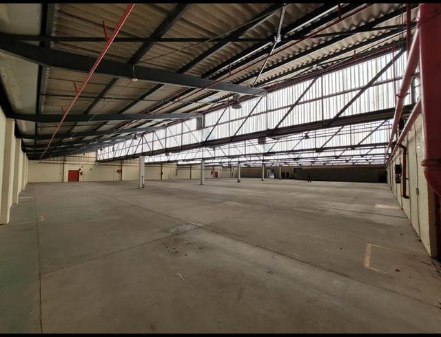 2,200M² WAREHOUSE TO LET IN ATLANTIS INDUSTRIAL