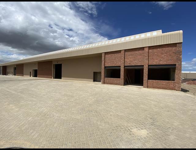 1,387M² BUILDING TO LET IN EPPING INDUSTRIAL
