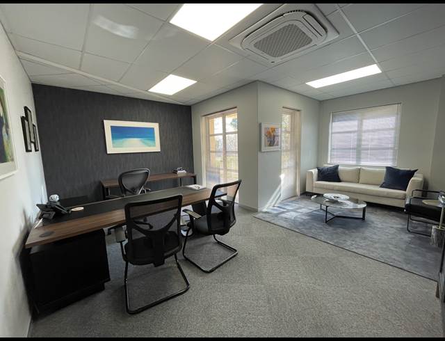 425M² OFFICE TO LET IN BRYANSTON