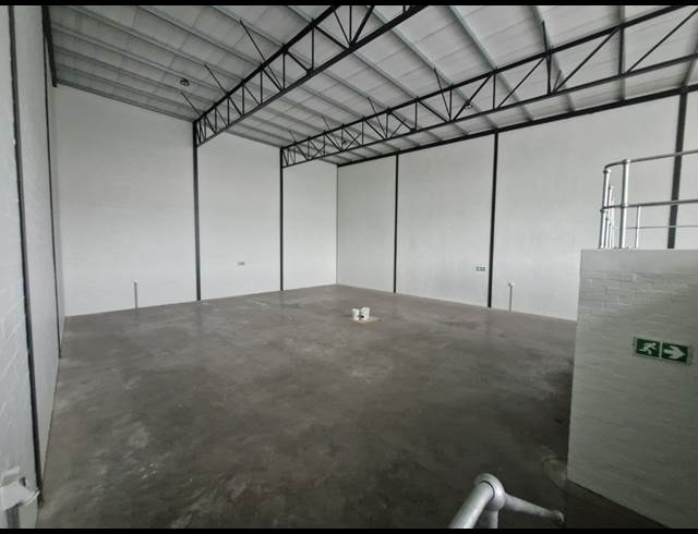 518M² WAREHOUSE TO LET IN STIKLAND INDUSTRIAL