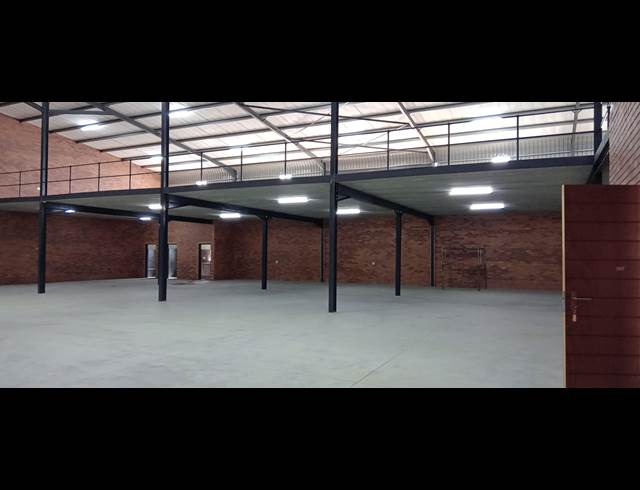 1,162M² WAREHOUSE TO LET IN ORMONDE