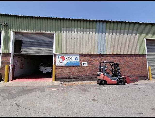 505M² WAREHOUSE RENTED IN WADEVILLE