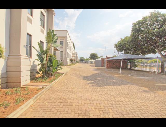 1,060M² WAREHOUSE TO LET IN RANDJESPARK