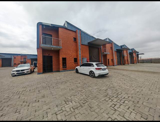 243M² WAREHOUSE TO LET IN ORMONDE