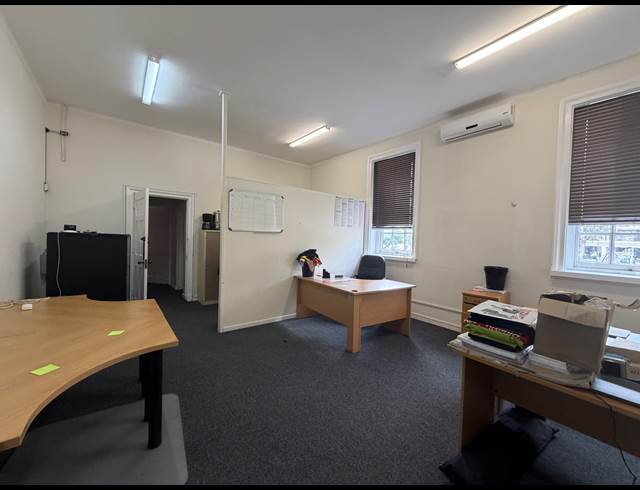 199M² OFFICE TO LET IN PAARDEVLEI
