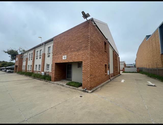 450M² WAREHOUSE TO LET IN STORMILL