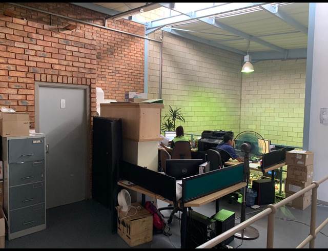 197M² WAREHOUSE RENTED IN STRIJDOMPARK