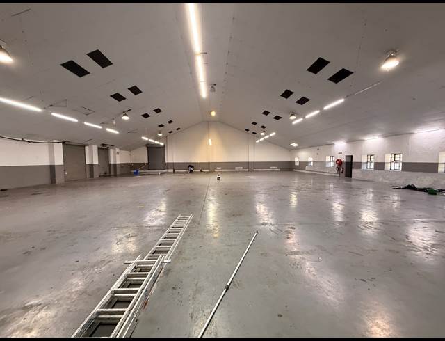 1,054M² WAREHOUSE TO LET IN ATLAS GARDENS