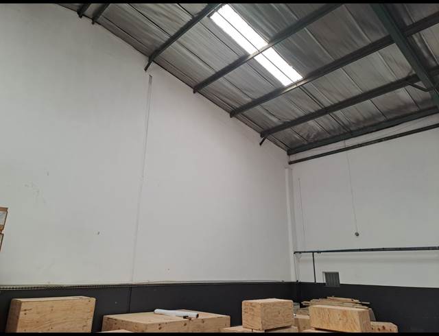 633M² WAREHOUSE TO LET IN POMONA