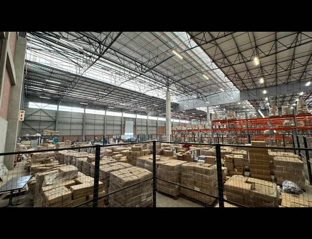 5,515M² WAREHOUSE TO LET IN SAMRAND BUSINESS PARK