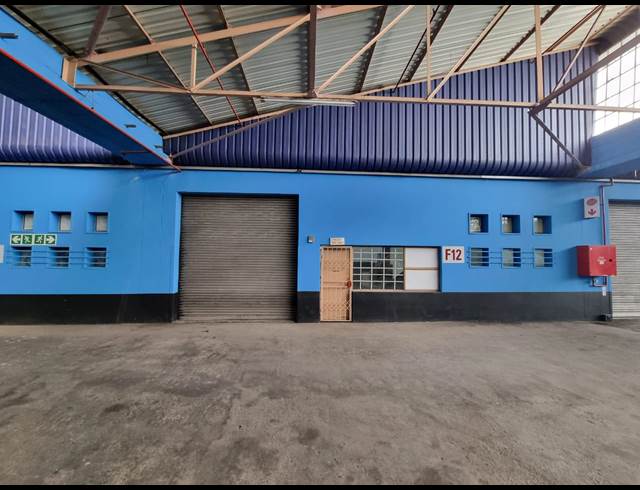 172M² WAREHOUSE TO LET IN STEELEDALE