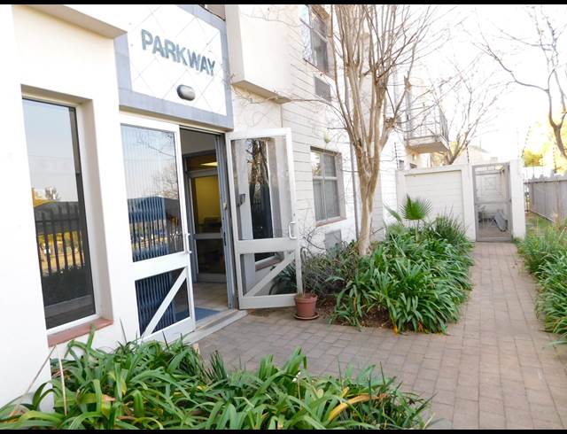 132M² OFFICE TO LET IN BORDEAUX