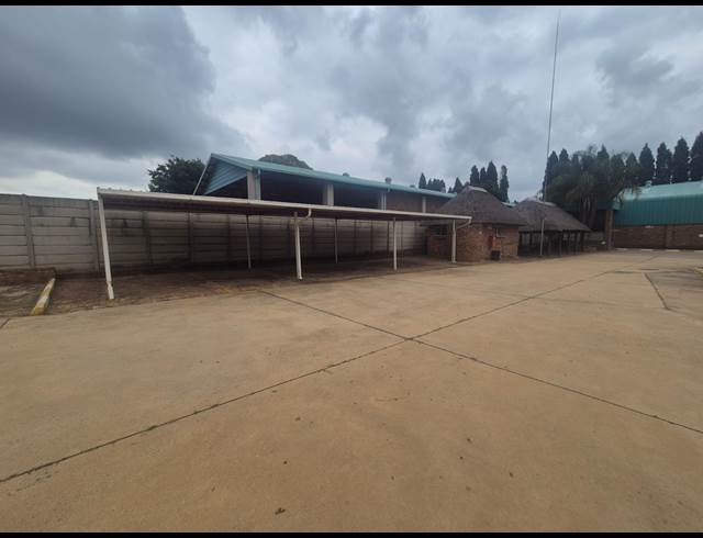 1,848M² WAREHOUSE TO LET IN POMONA