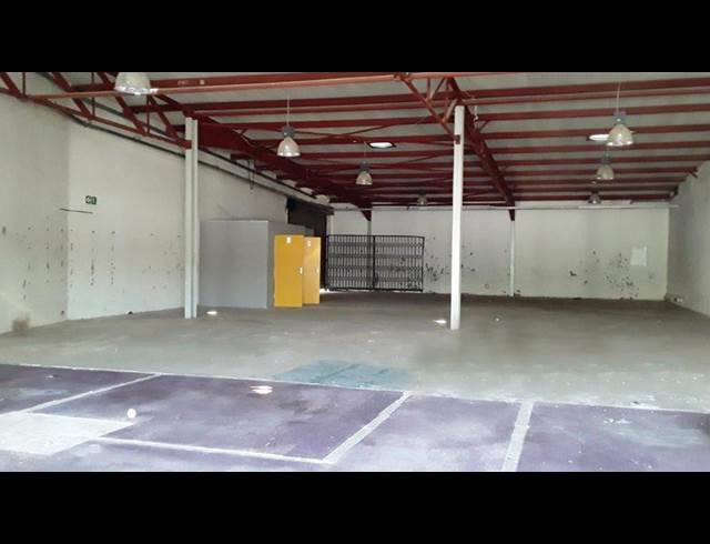 175M² WORKSHOP TO LET IN HOOGLAND