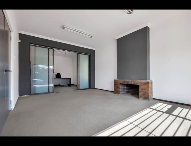 375M² OFFICE TO LET IN MELROSE