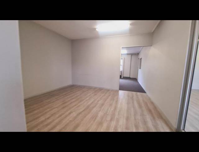 BUSINESS PROPERTY TO RENT IN LYNNWOOD