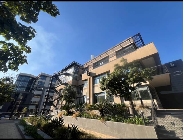 512M² OFFICE TO LET IN SANDHURST
