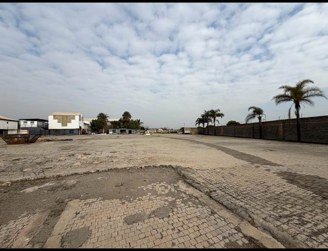 8,000M² INDUSTRIAL YARD TO LET IN COMMERCIA