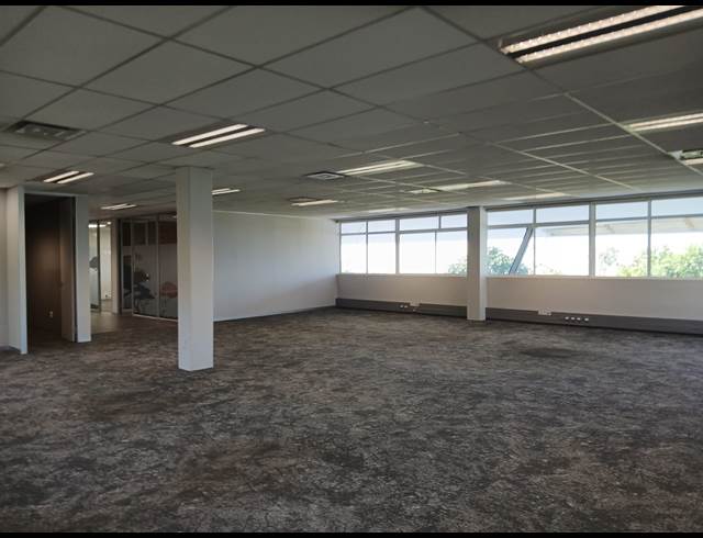 306M² OFFICE TO LET IN LA LUCIA RIDGE