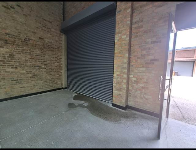 396.50M² WAREHOUSE TO LET IN RIVERSANDS