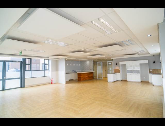600M² OFFICE TO LET IN PARKHAVEN