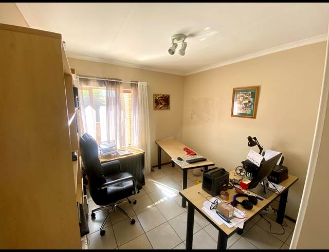 3 BEDROOM SECTIONAL TITLE TO LET IN RANDPARK RIDGE