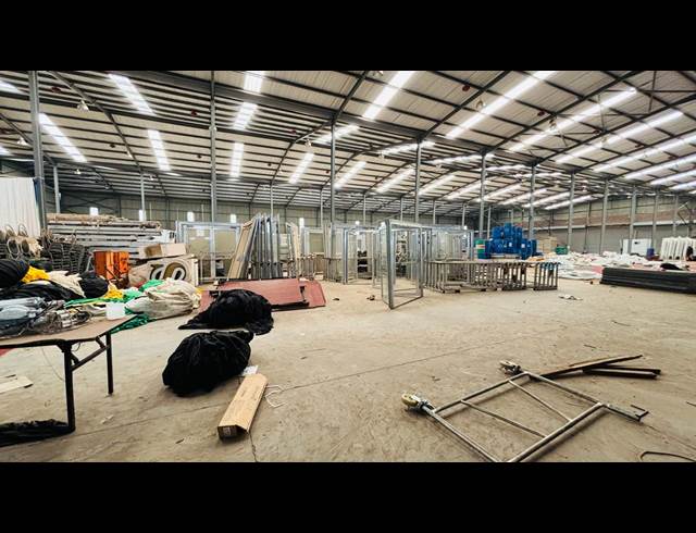 4,400M² WAREHOUSE TO LET IN SYBRAND VAN NIEKERK INDUSTRIAL