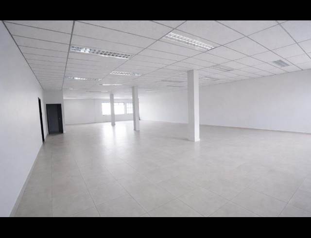 252M² BUSINESS CENTRE TO LET IN NELSPRUIT EXT 14