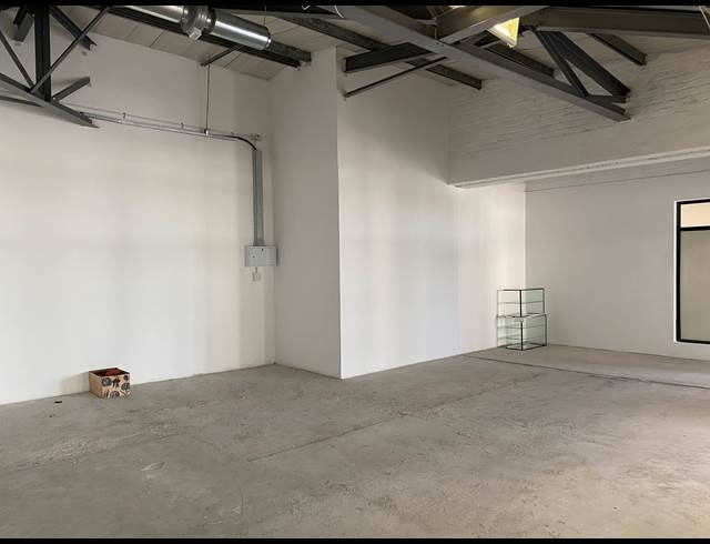 76M² RETAIL TO LET IN WESTLAKE