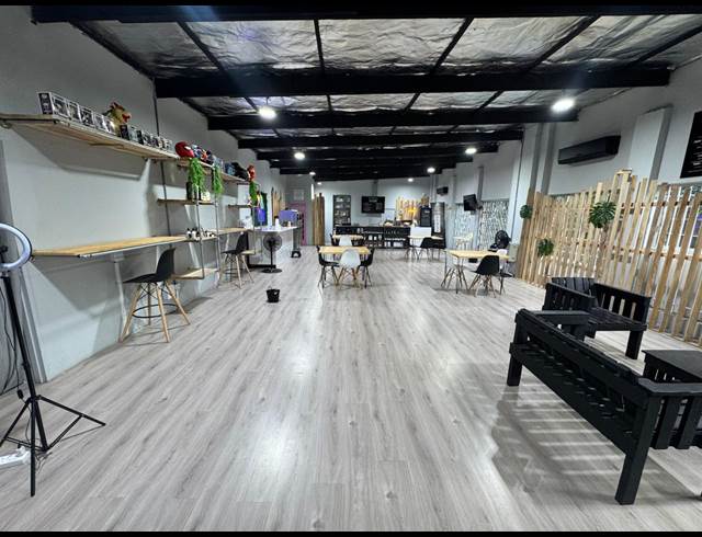 114M² BUSINESS TO LET IN UMHLALI