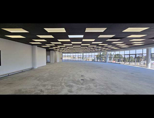 915M² RETAIL TO LET IN HONEYDEW