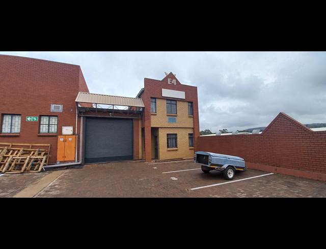 317M² MINI FACTORY TO LET IN STRIJDOMPARK