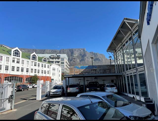 760M² BUILDING TO LET IN GARDENS