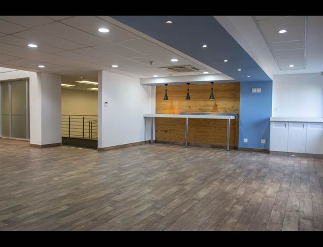 6,708M² WAREHOUSE TO LET IN RANDJESPARK