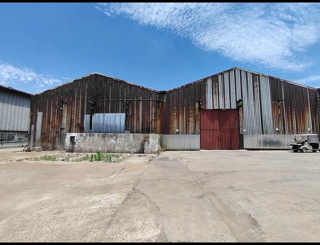 3,200M² WAREHOUSE TO LET IN GERMISTON SOUTH