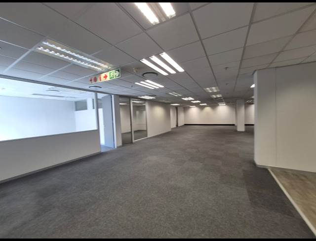 712M² OFFICE TO LET IN ROSEBANK