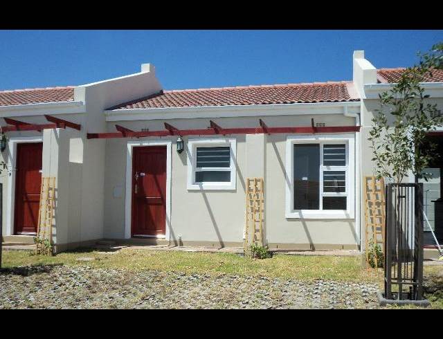 2 BEDROOM PROPERTY TO RENT IN STELLENDALE